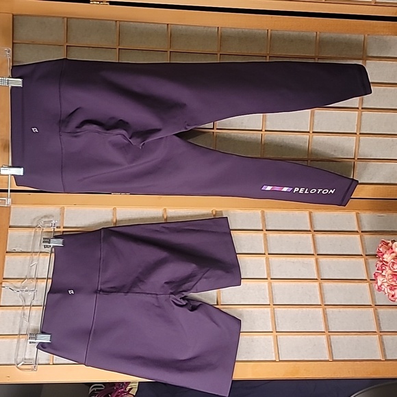 PELOTON Set Short 7" & Leggings & Bra - Picture 5 of 16